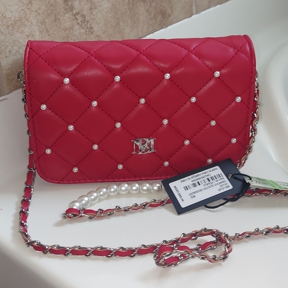 Badgley Mischka Handbags - NWT Badgeley Mischka crossbody bag